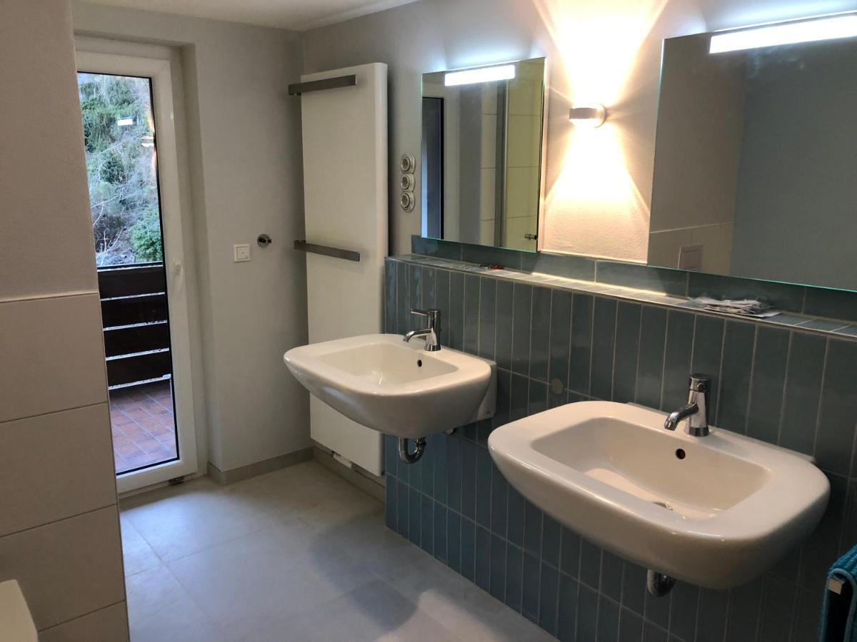 Blaues Zimmer Mit Grossem Balkon, Bad Ist Ein Traum, 50 Schritte Zum Radweg Am Main,Ideal For Short Stay Mainstockheim Dış mekan fotoğraf