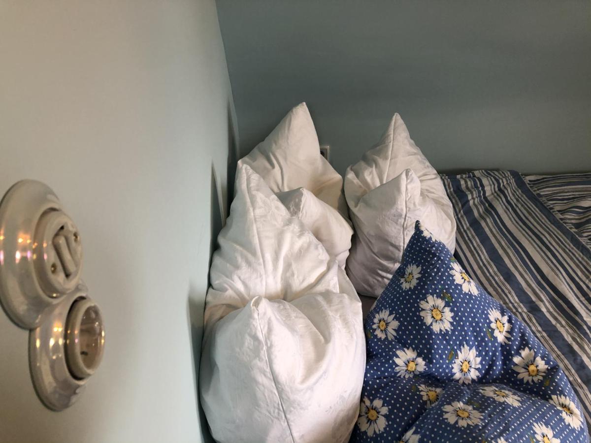 Blaues Zimmer Mit Grossem Balkon, Bad Ist Ein Traum, 50 Schritte Zum Radweg Am Main,Ideal For Short Stay Mainstockheim Dış mekan fotoğraf