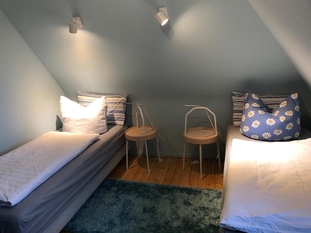 Blaues Zimmer Mit Grossem Balkon, Bad Ist Ein Traum, 50 Schritte Zum Radweg Am Main,Ideal For Short Stay Mainstockheim Dış mekan fotoğraf