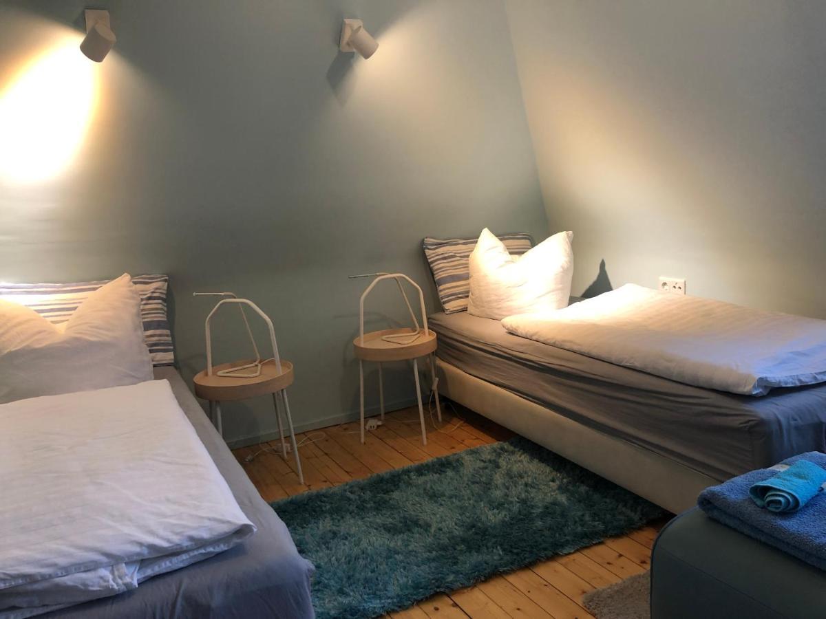 Blaues Zimmer Mit Grossem Balkon, Bad Ist Ein Traum, 50 Schritte Zum Radweg Am Main,Ideal For Short Stay Mainstockheim Dış mekan fotoğraf