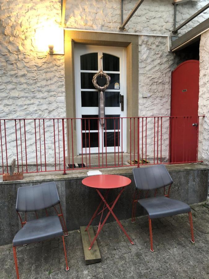 Blaues Zimmer Mit Grossem Balkon, Bad Ist Ein Traum, 50 Schritte Zum Radweg Am Main,Ideal For Short Stay Mainstockheim Dış mekan fotoğraf
