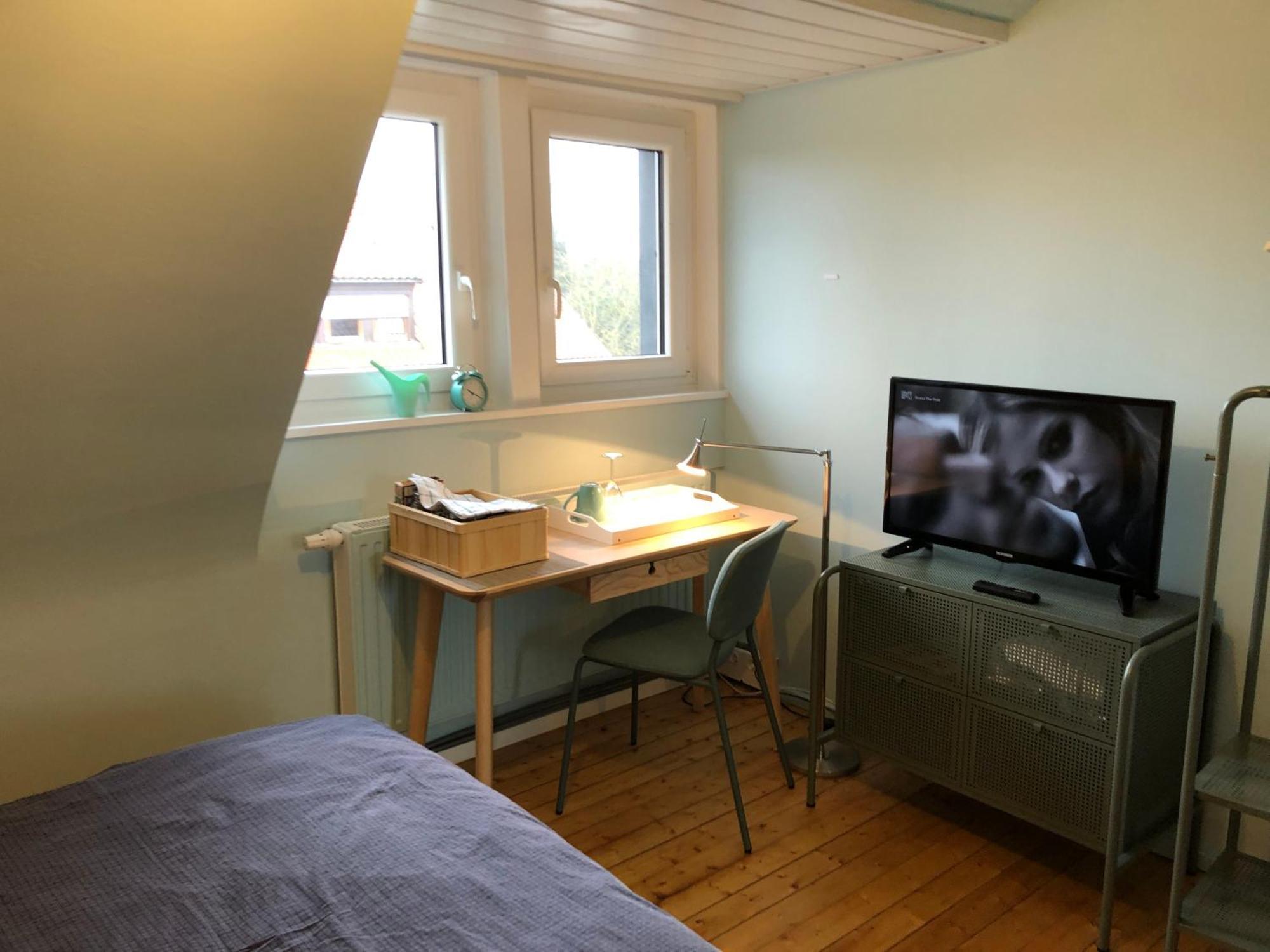 Blaues Zimmer Mit Grossem Balkon, Bad Ist Ein Traum, 50 Schritte Zum Radweg Am Main,Ideal For Short Stay Mainstockheim Dış mekan fotoğraf